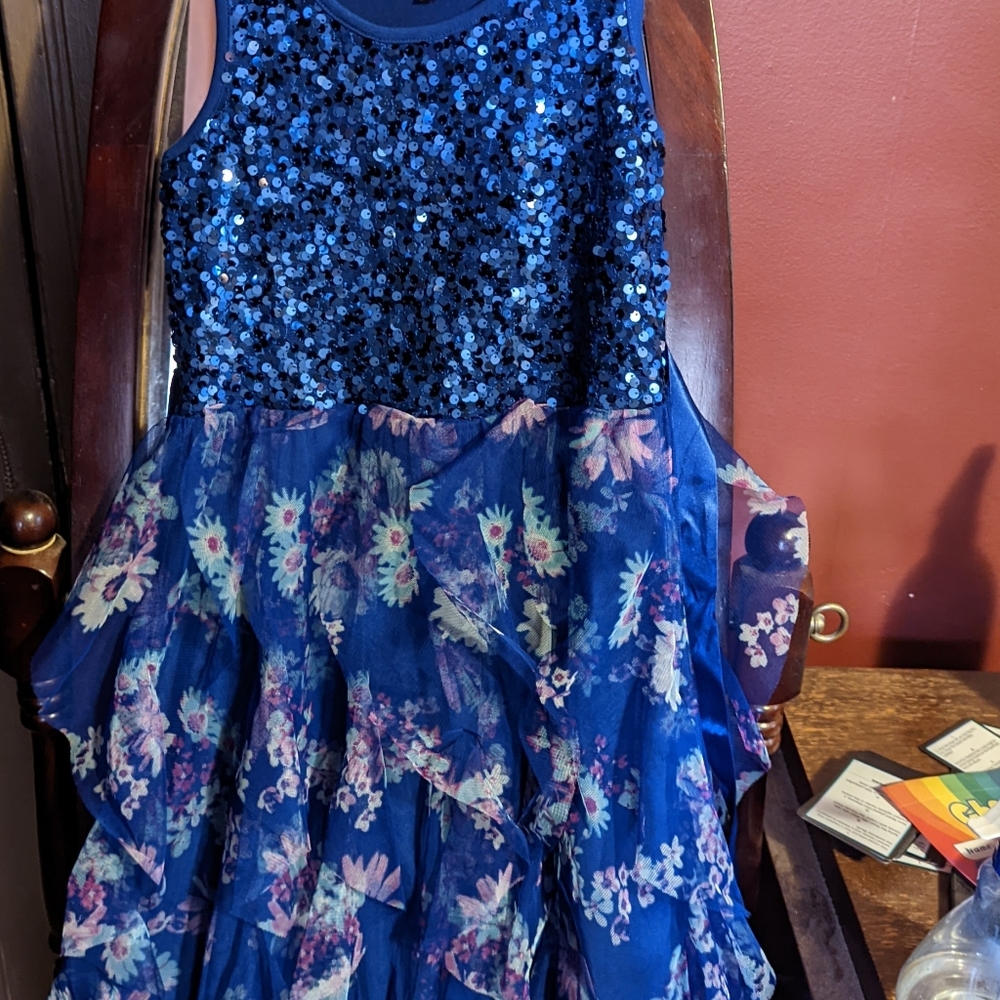 Girls dress